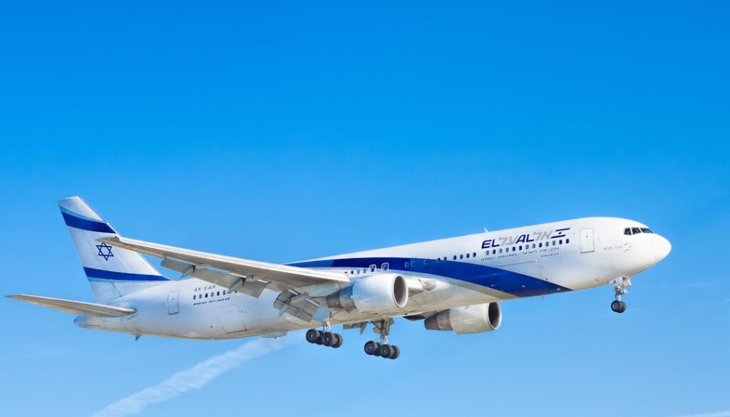 future hydrogen-powered aviation — Modern aircraft fuselage hydrogen fuel cell