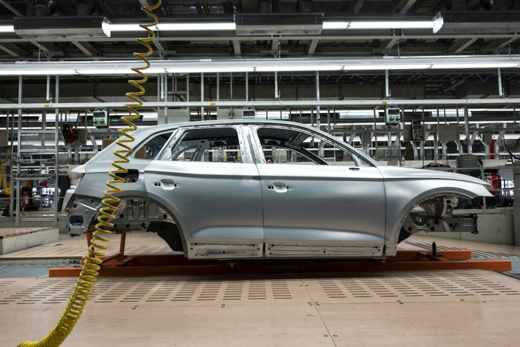 lightweight materials next-generation automobiles — Carbon fiber composite automotive manufacturing